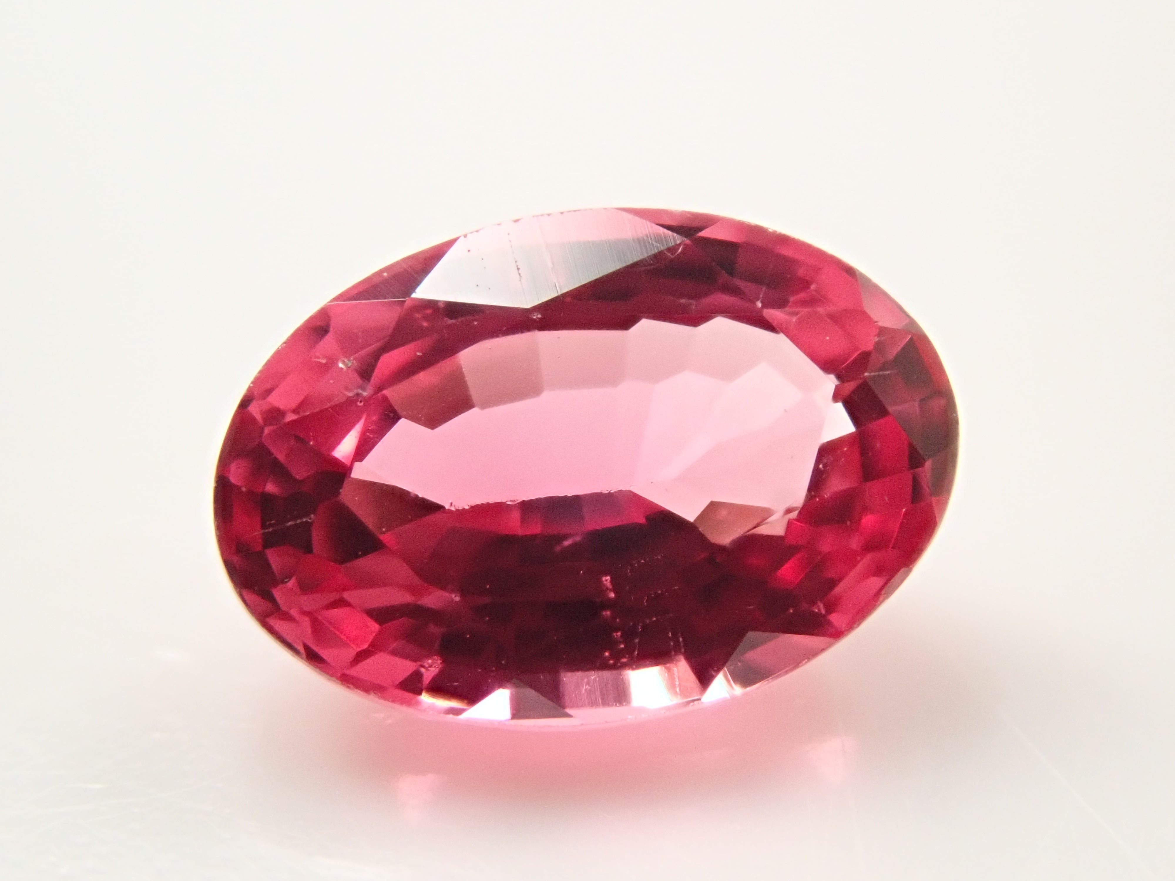 タンザニア産マヘンゲスピネル 0.697ctルース