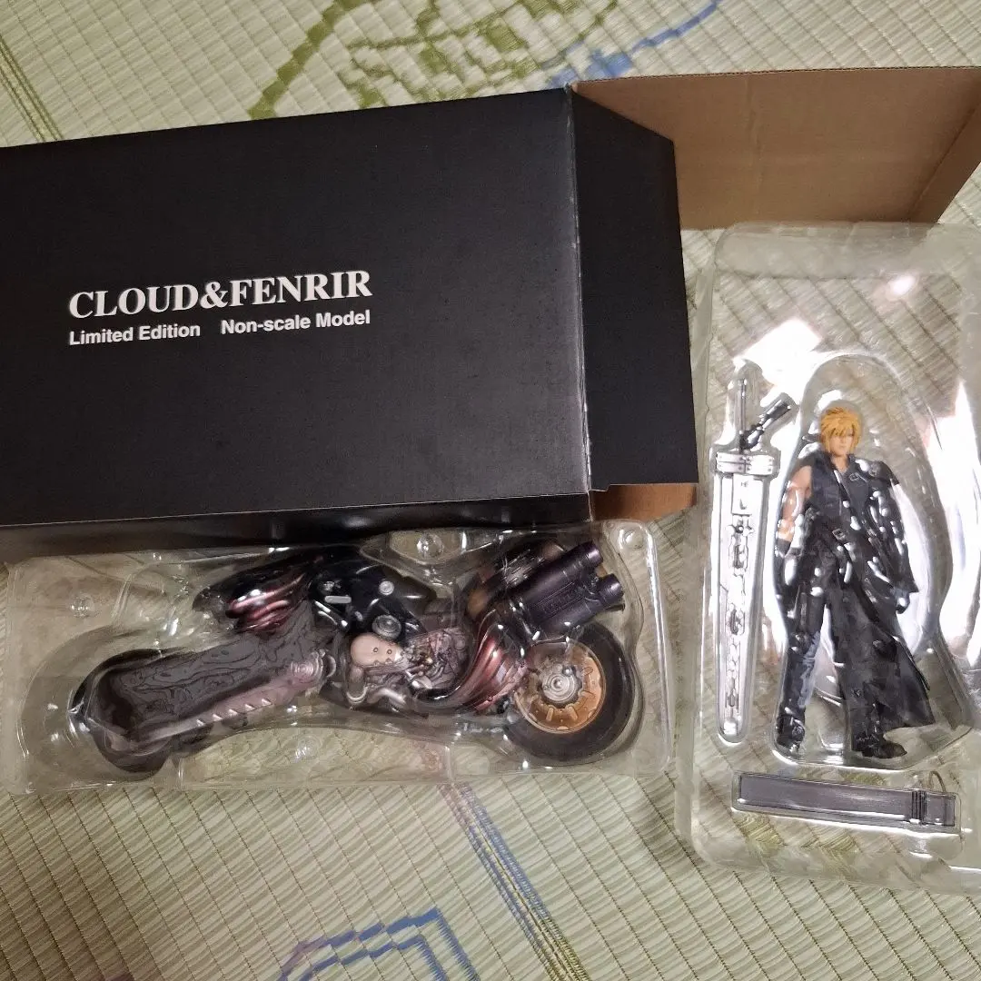 即購入ok!!】CLOUD & FENRIR 限定版 ノンスケールモデル
