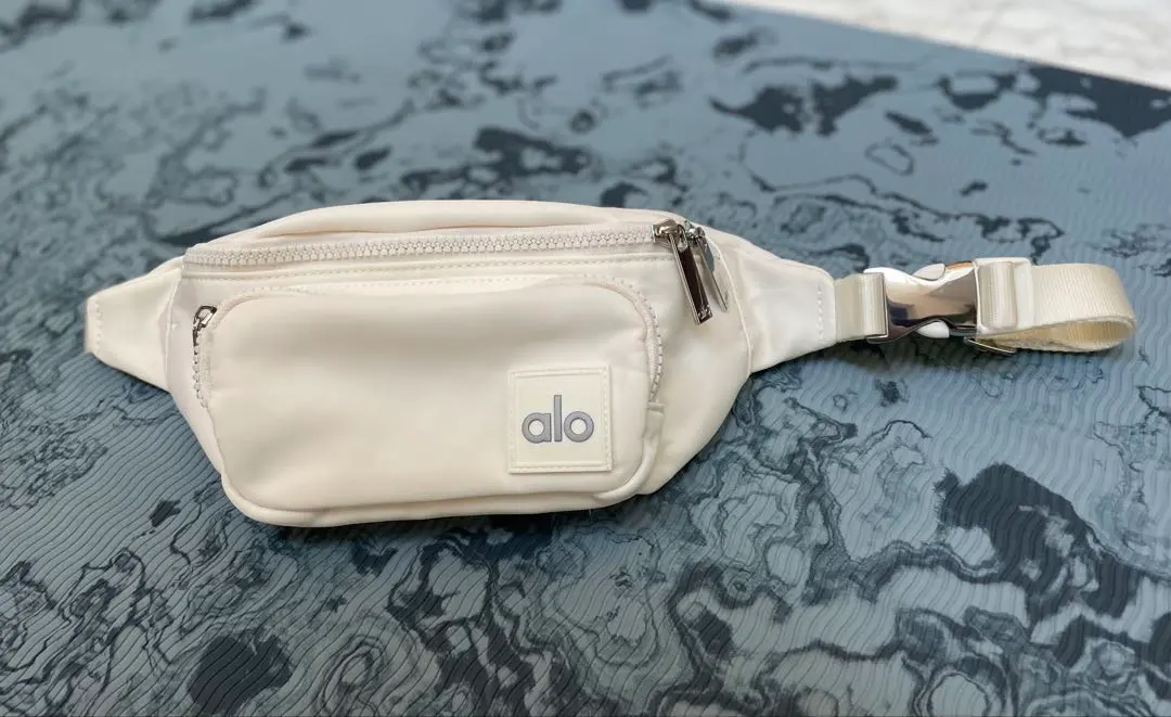 2026年最新】ALO Yoga ボディバッグ・ウエストポーチの人気アイテム