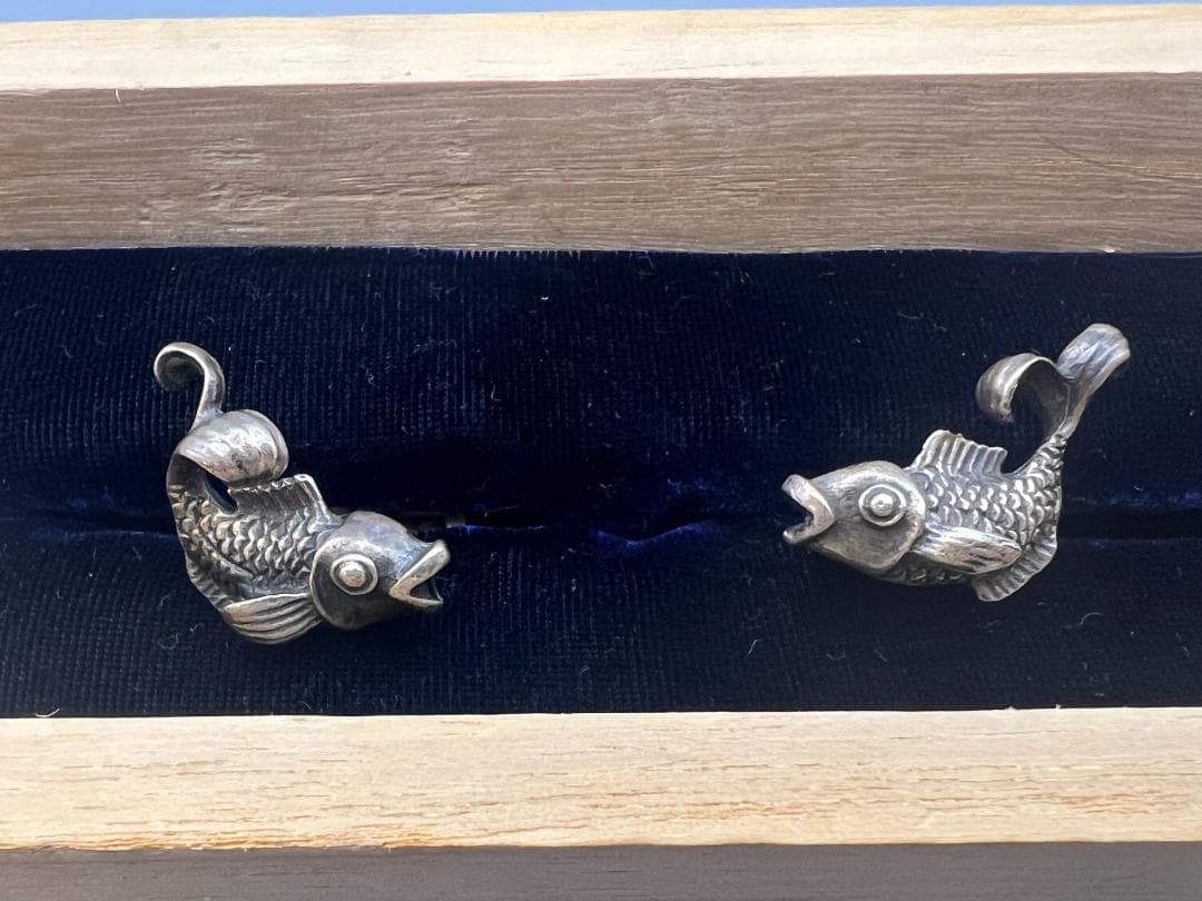 【海】超レア　純銀製　小倉正雄作　鯉形　一対　カフスボタン　彫金　共箱付