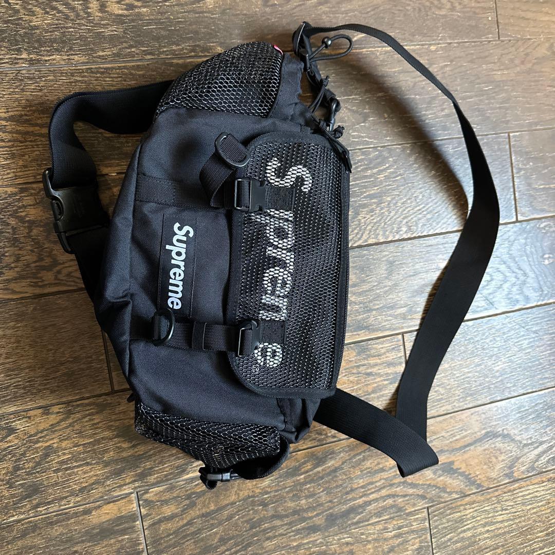Supreme ブラック ボディバッグ メッシュポケット付き