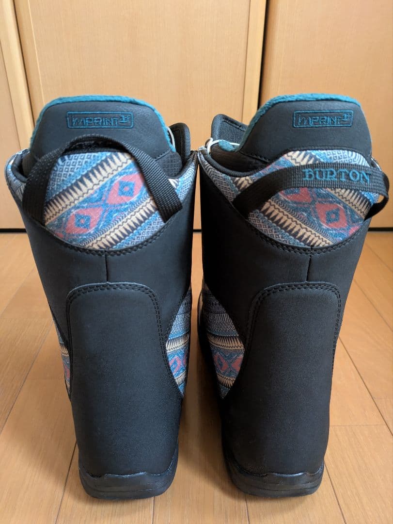 美品 女性用スノーボードブーツ BUDTON ブラック/マルチカラー