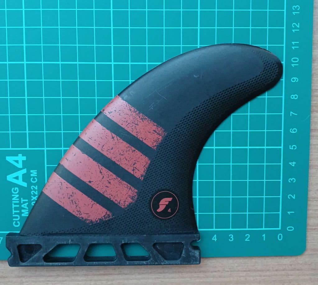 フューチャーフィン ALPHA 5.5 F4 CARBON RED トライフィン - メルカリ