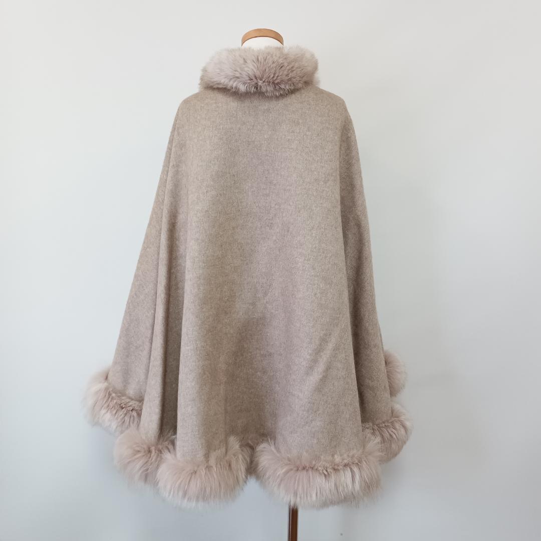 PIACENZA リアルファー ケープ クローク ブルーフォックス 毛皮 - メルカリ