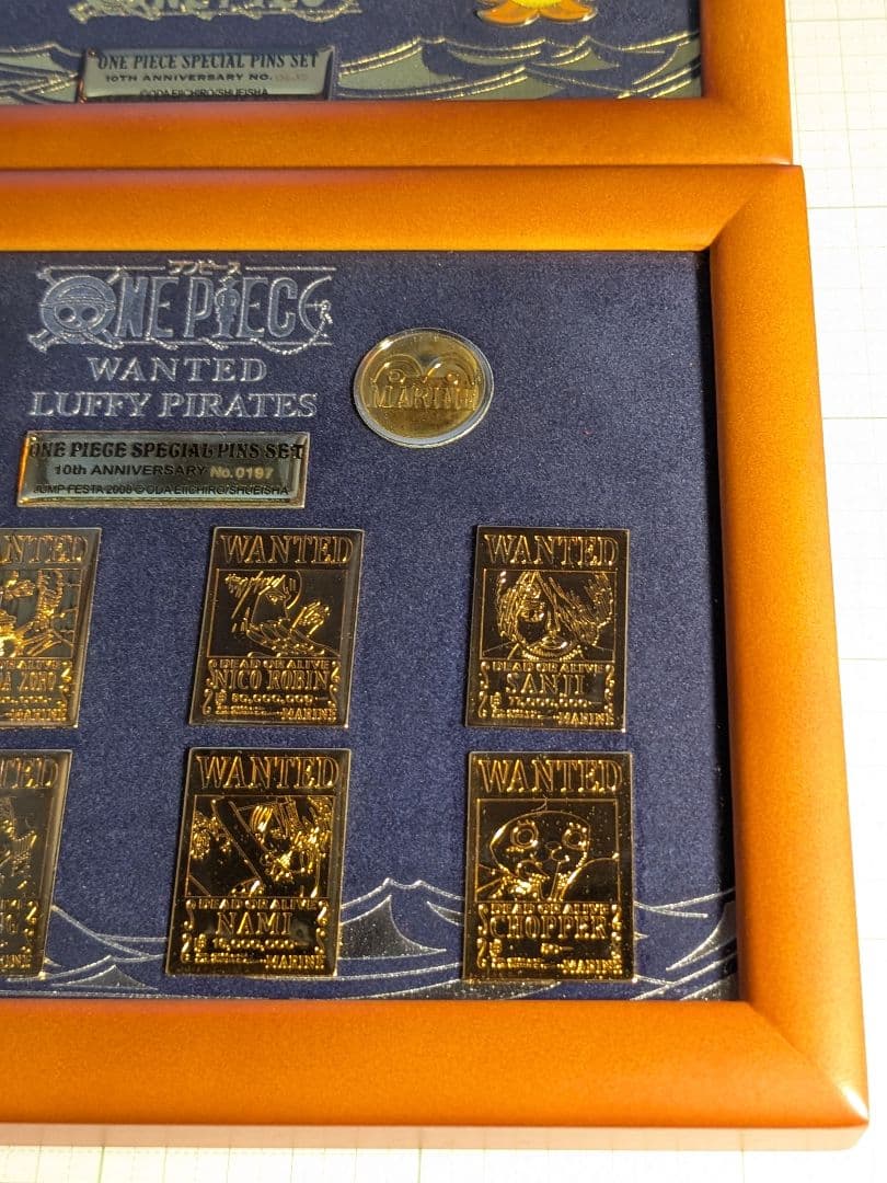 s*a様 ワンピース 10周年 1000個限定 シリアルナンバー入り ピンズセッ