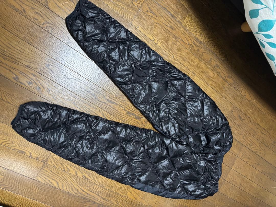 モンベルダウンパンツ、ダウンジャケットサイズL、発送は60サイズです