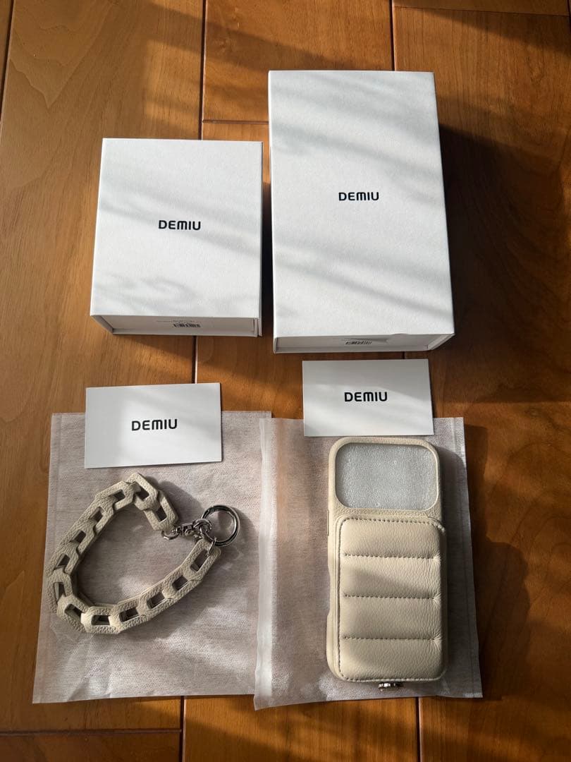 【新品未使用】DEMIU BALLON ＆レグタングル　iPhone17pro BALLON iPhone17Pro