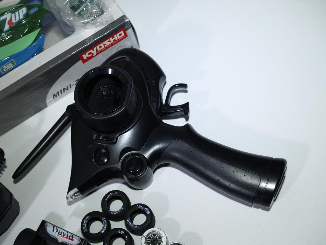 京商ミニッツF1 ASF マクラーレンメルセデスフルセットLiFe仕様おまけ