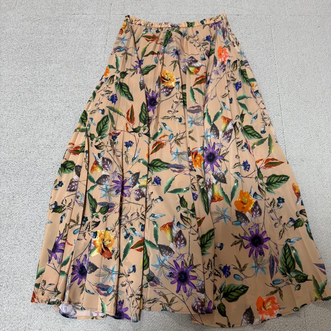 大草直子さん AMARCオリジナル プリントプリーツスカート