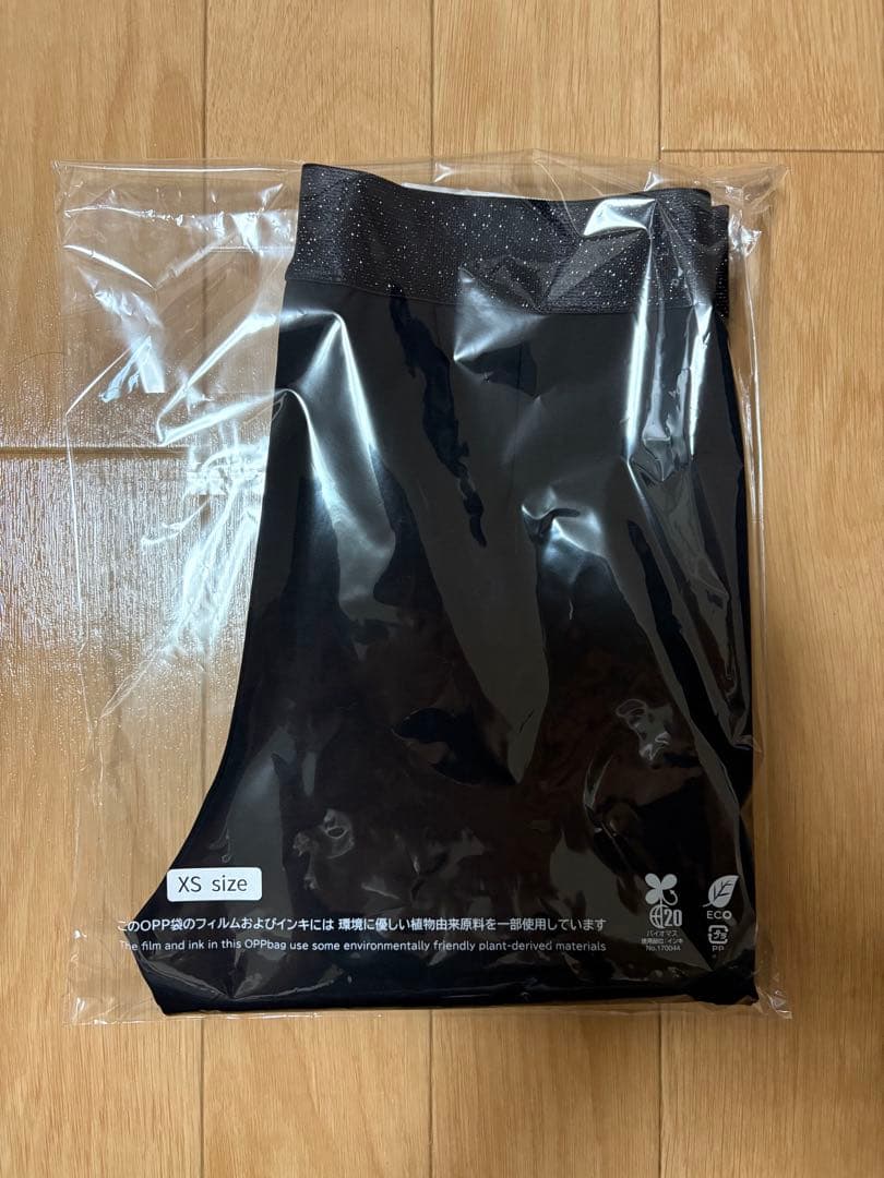 【新品未使用】 hitomi スリムフィットパンツ XS hiichan