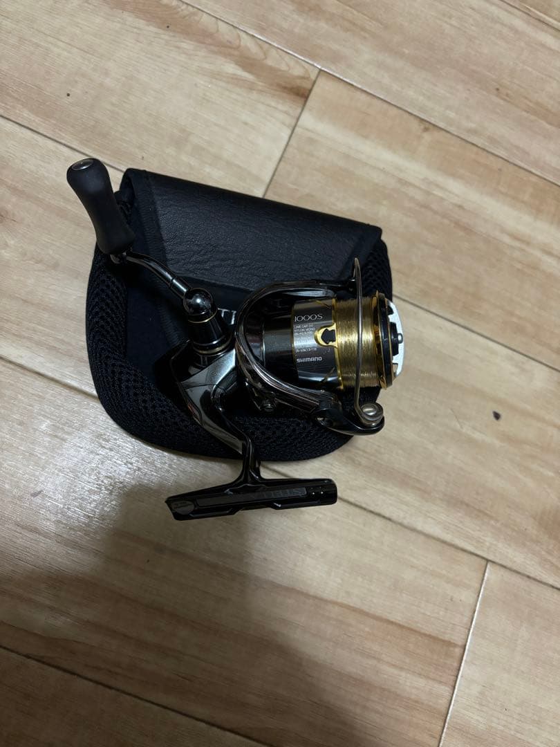 スピニングリール ステラ1000spgシルバー ゴールド キャリングケース付き Amazon | シマノ(SHIMANO) スピニングリール 18 ステラ 1000SSSPG