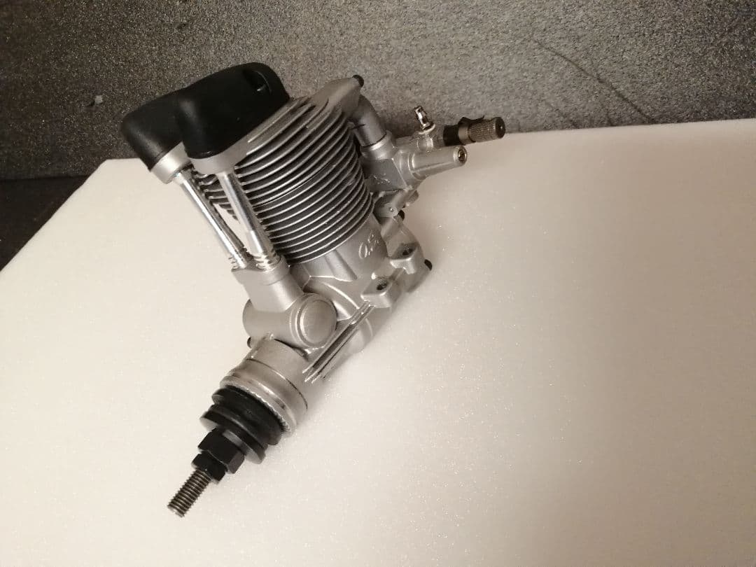 FS-62V OSのラジコン飛行機用4サイクルエンジン 中古美品 FS-62V OSの