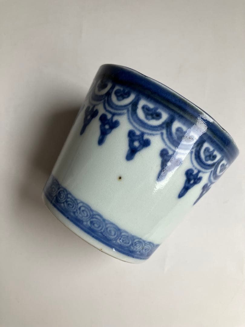 江戸中期頃 古伊万里 瓔珞紋 蕎麦猪口 渦巻紋 骨董 アンティーク 酒器