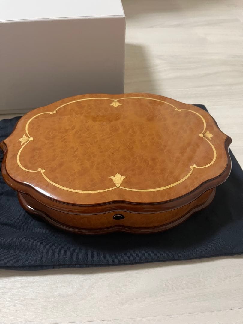 リュージュ REUGE 72弁オルゴール カノン リーフ型象篏細工