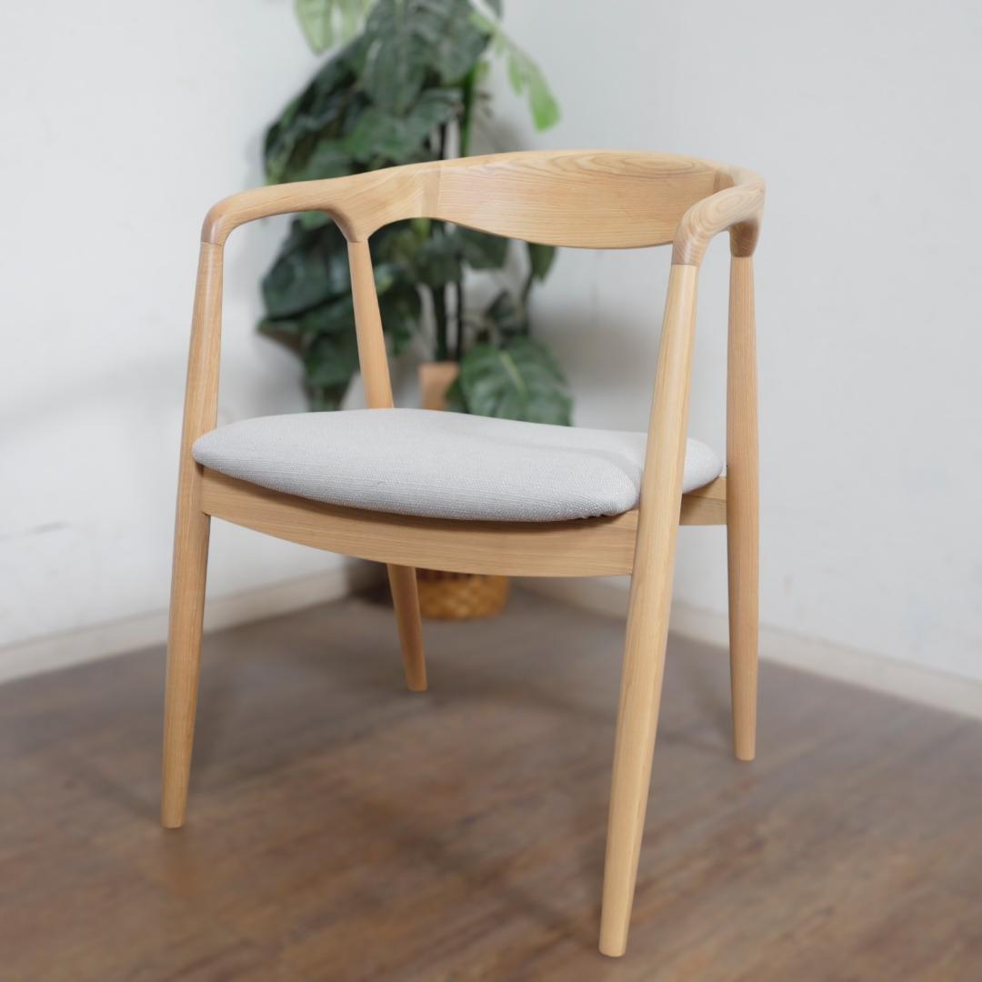 【新品】おしゃれ　曲木 ダイニングチェア 肘掛け付き　アッシュ無垢材 天然木 ダイニングチェア 2脚セット アッシュ無垢材 曲木 肘付き