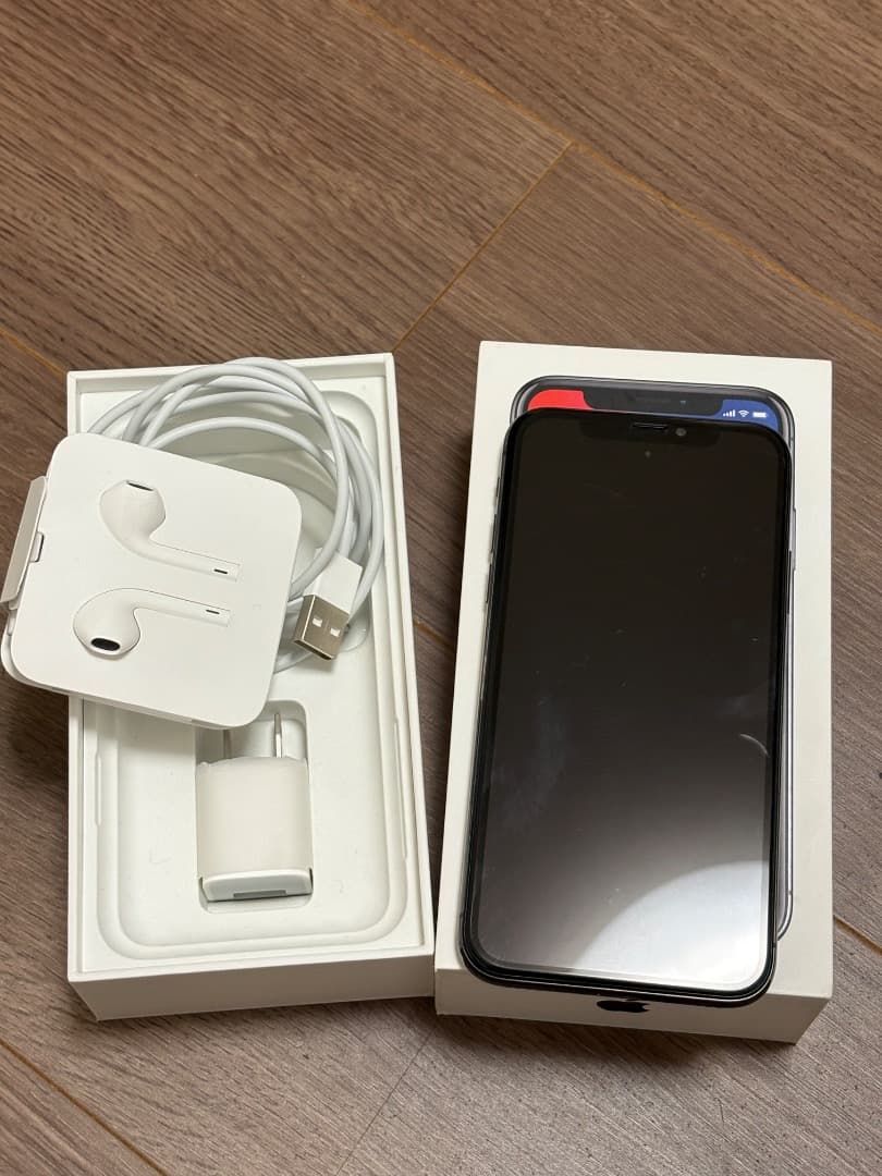 Apple iPhone X スペースグレー 本体と付属品の通販はau PAY