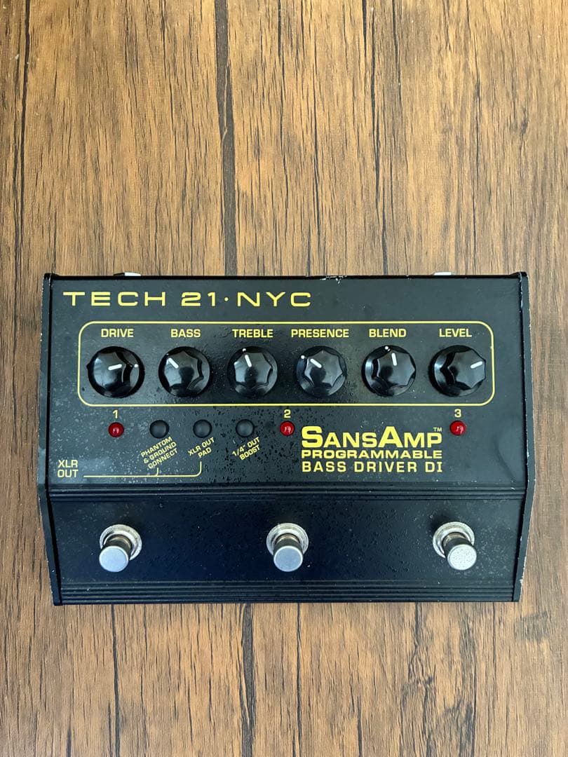 今だけ値下げ　SansAmp Programmable Bass D Tech 21 SansAmp Programmable Bass Driver DI Pedal | Sweetwater
