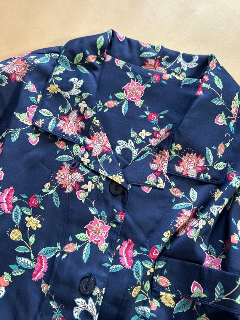 Mサイズワコールミントン☆ハドンホール柄パジャマ 新品タグ付き襟付き