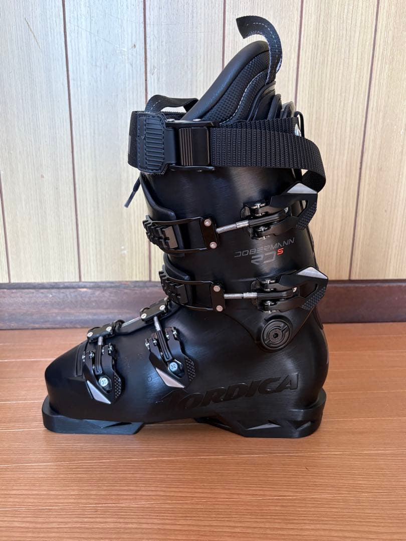 【未使用】ノルディカ ドーベルマン5RD-S 24.5cm