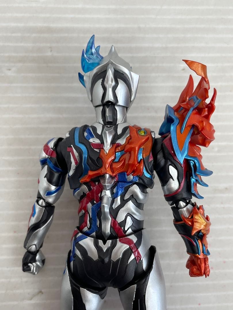 kntoy62-0493 S.H.Figuarts ウルトラマンブレーザー