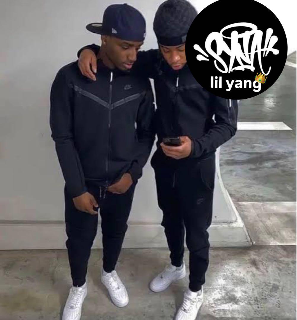 NIKEテックフリース黒セットアップ