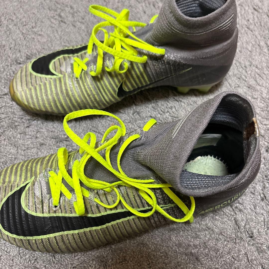値*し様 サッカースパイク マーキュリアル スーパーフライ v トップ