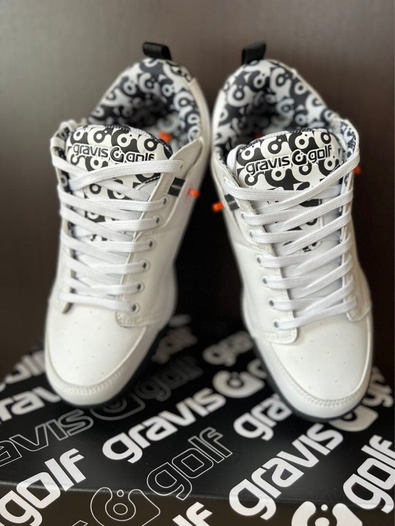 シューズ(女性用) grevis mark&lona MARK & LONA」と「gravis」 ジャンルの垣根を越えた異色の