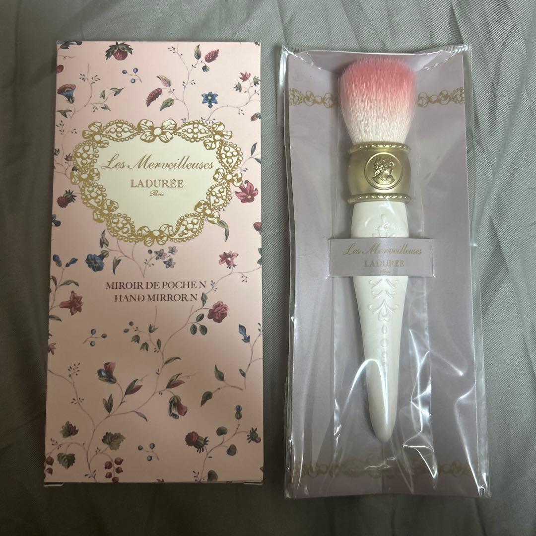 LADUREE ハンドミラー&チークブラシ - メルカリ