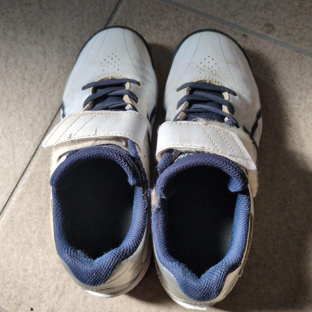 ASICS スパイクシューズ ホワイト/ネイビー - メルカリ