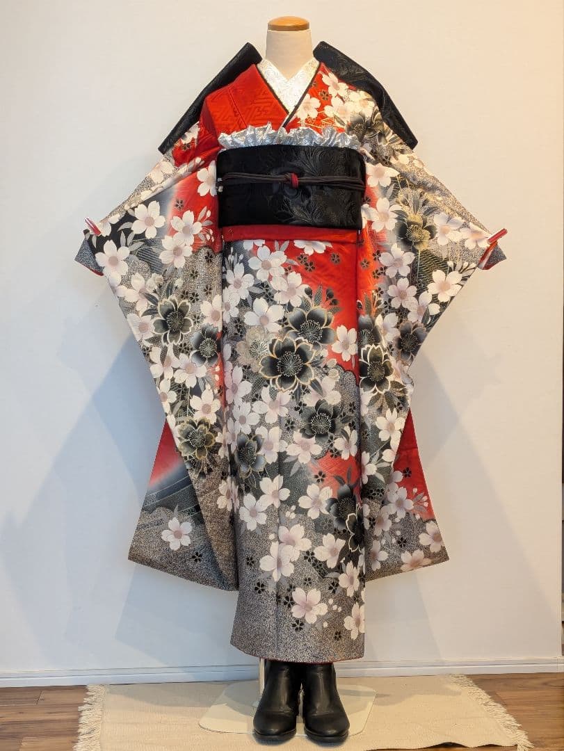 振袖フルセット 身丈162裄65.5 豪華振袖 金彩 赤 黒 逸品 成人式