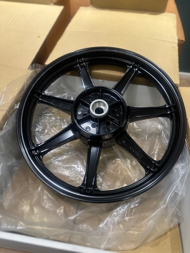 未使用　SR400/500 ワイズギア　キャストホイール　パウダーコート済み ワイズギア Y'S GEAR Q5K-YSK-008-M02 キャストホイールセット