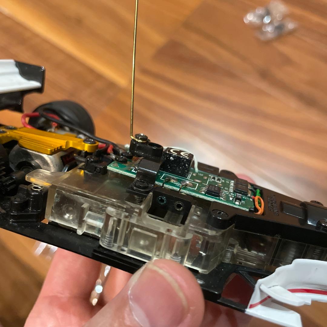 B*s様 ミニッツ フォーミュラー F-1 AM基盤、アルミフロントナックル2