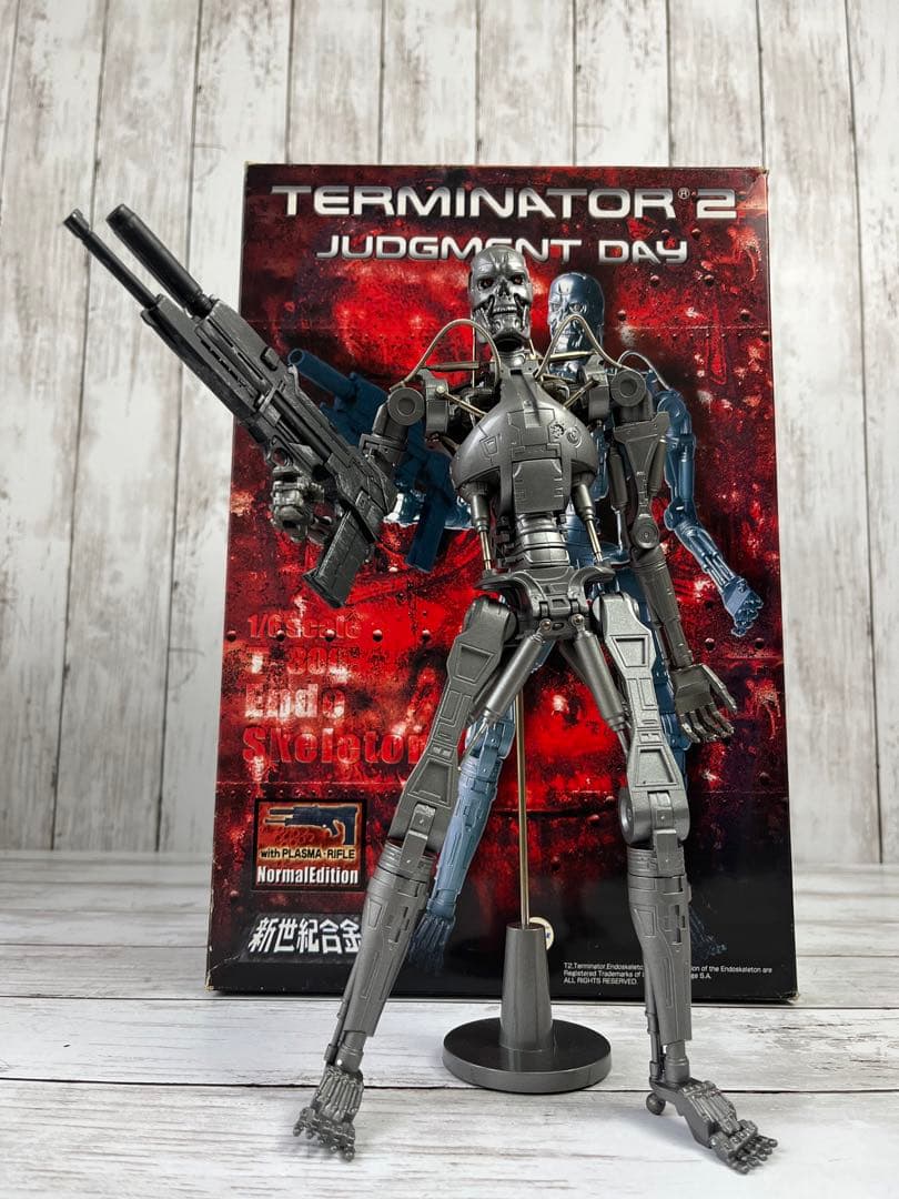 新世紀合金 ターミネーター2 T-800 フィギュア - メルカリ