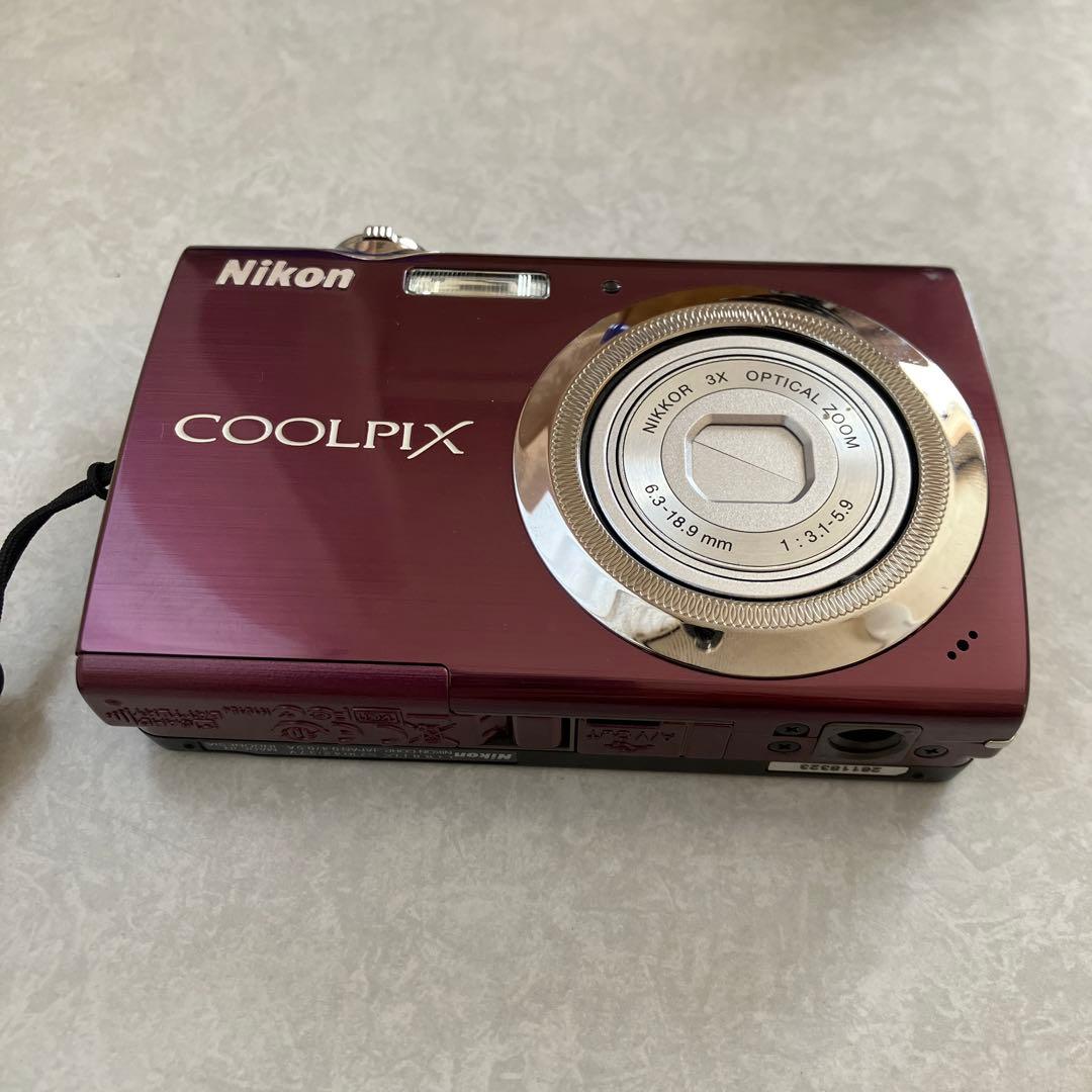 Nikon COOLPIX ワインレッド Nikon COOLPIX ワインレッド