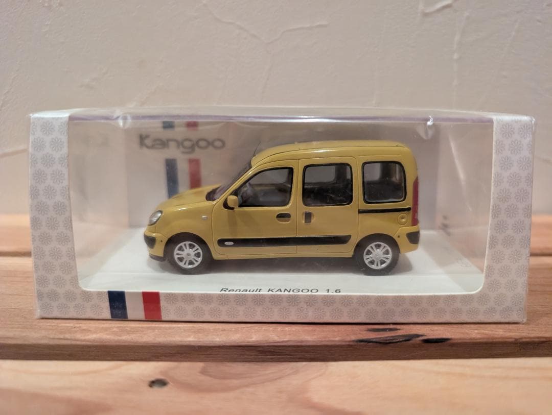 未開封新品】スパーク製1/43ルノーカングー初代後期型イエロー