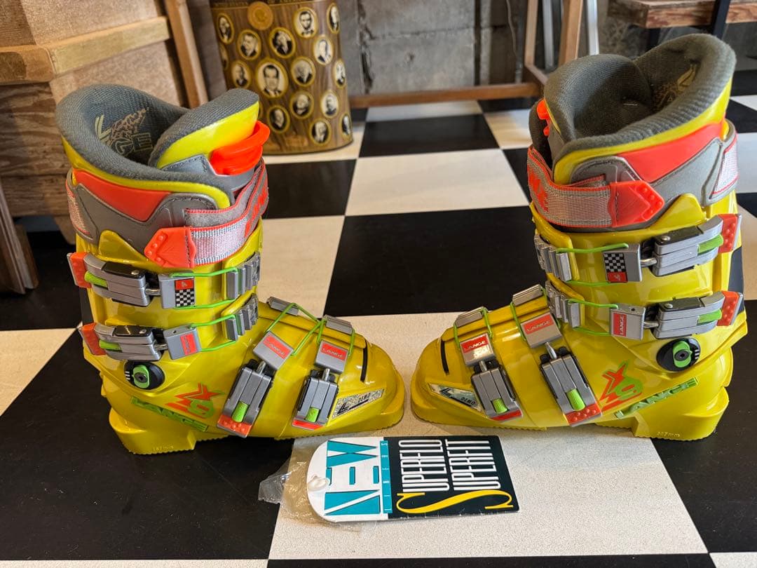 LANGE ラング スキーブーツ イエロー 子供用 - メルカリ