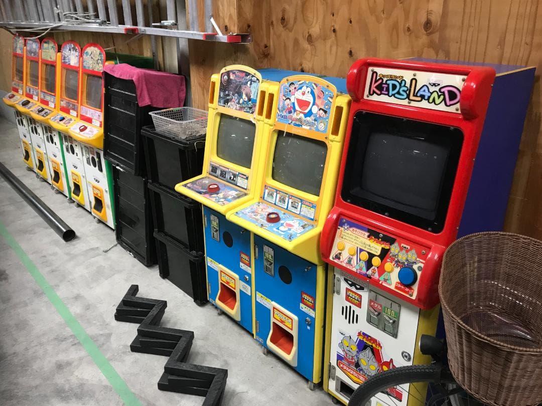 超レア 引取り限定 メダルゲーム8台 バンプレスト キャラクター 鍵