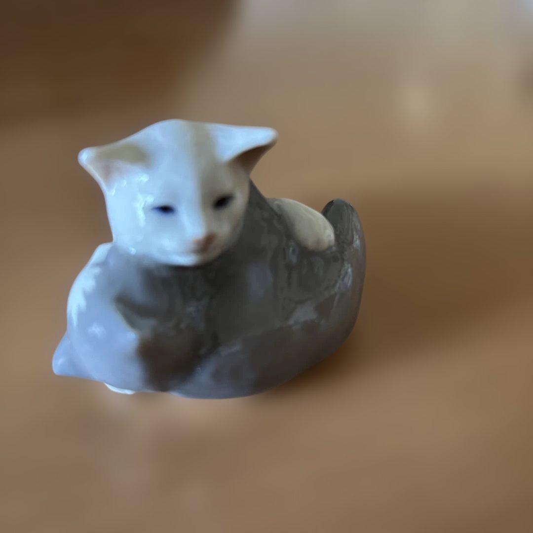 ロイヤルコペンハーゲン 猫の置物 2匹寄り添い - メルカリ