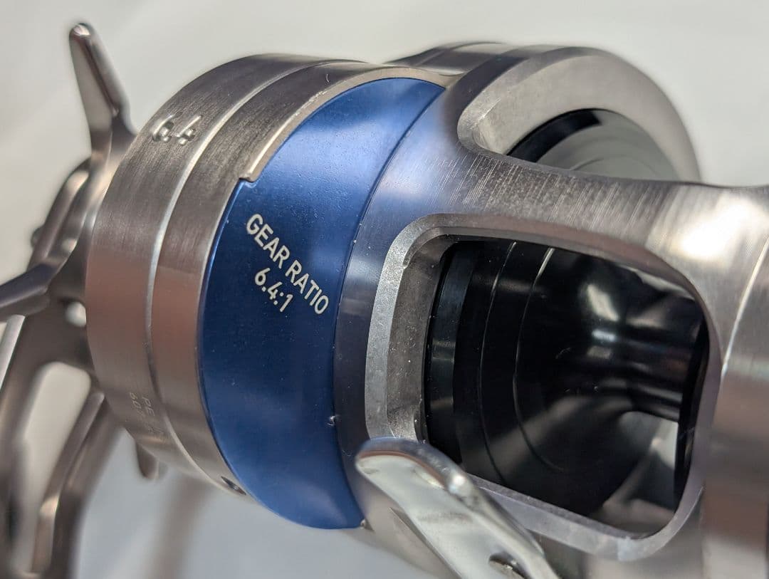 ダイワ 管555GP 15ソルティガ 15H 右ハンドル カスタム品