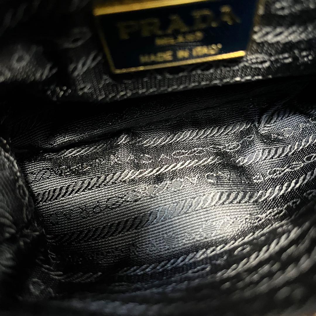 超希少✨ プラダ ウエストポーチ ボディバッグ 三角プレート クロコ