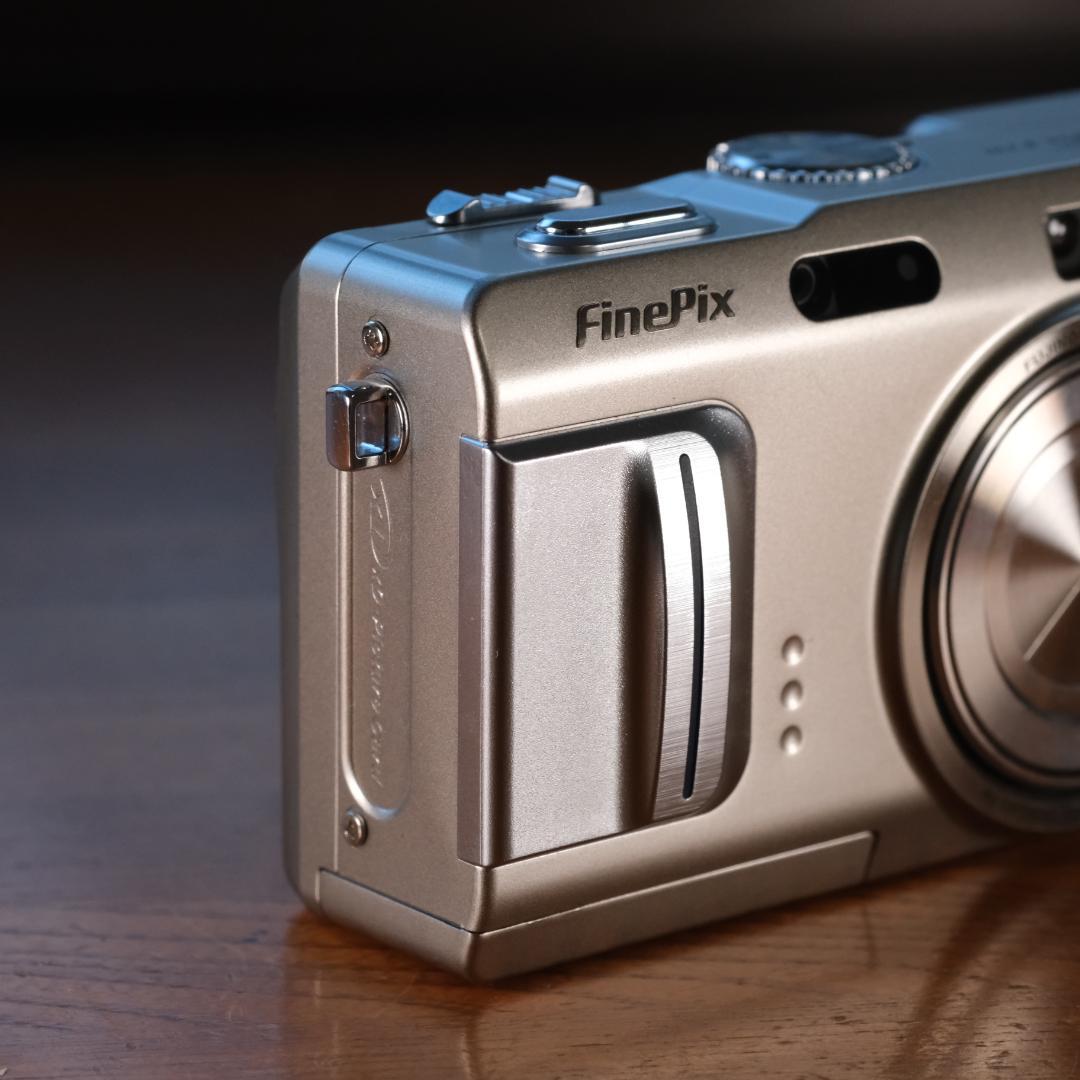 つ*さ様 FUJIFILM Finepix F710 極美 保管品 カードも！ - メルカリ
