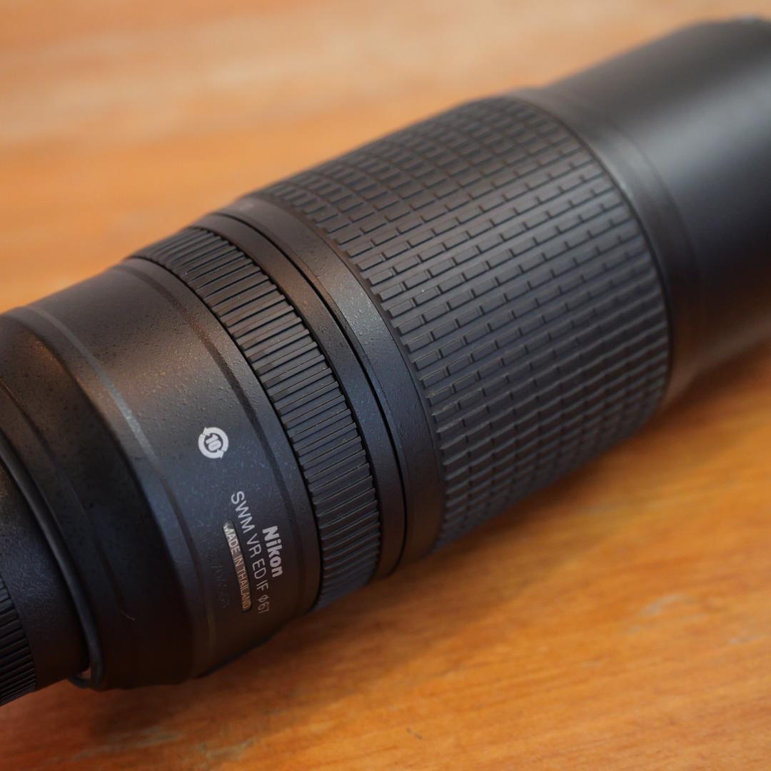 Nikon 70-300mm f/4.5-5.6 レンズ
