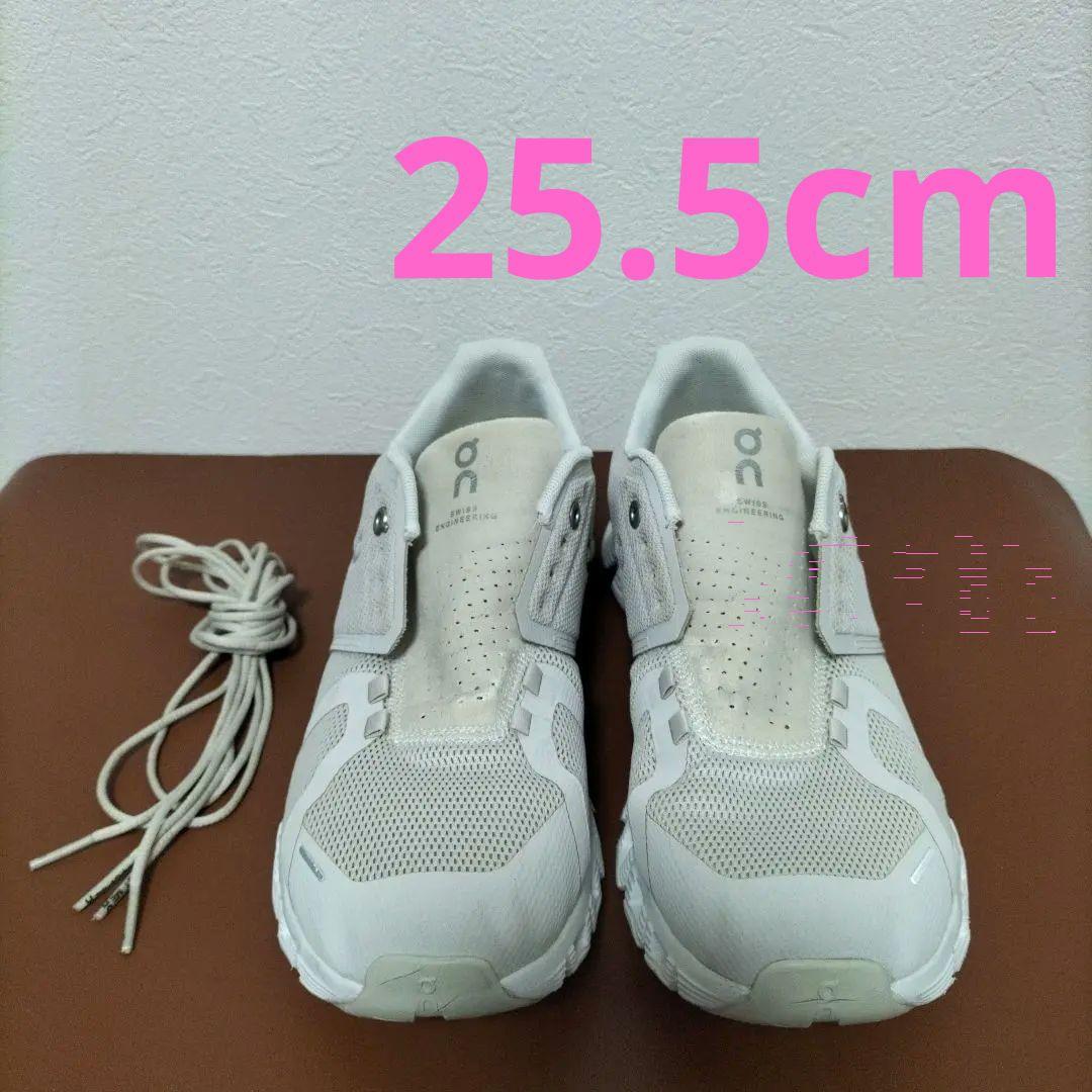 on オフホワイト　ベージュ クラウド　Cloud5 レディース　US W8.5 Amazon.com | On Women's Cloud 5 Sneakers, Hay/Ice, 11 Medium US