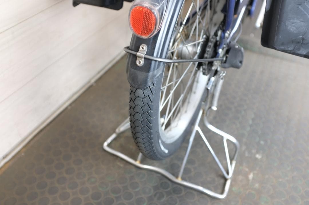 パナソニック ギュット　　20インチ　3段　8.9Ah（5点灯）充電器あり