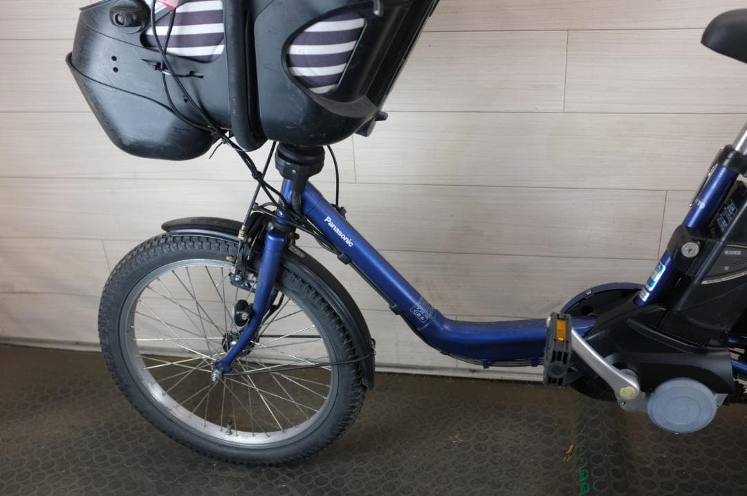 パナソニック ギュット　　20インチ　3段　8.9Ah（5点灯）充電器あり