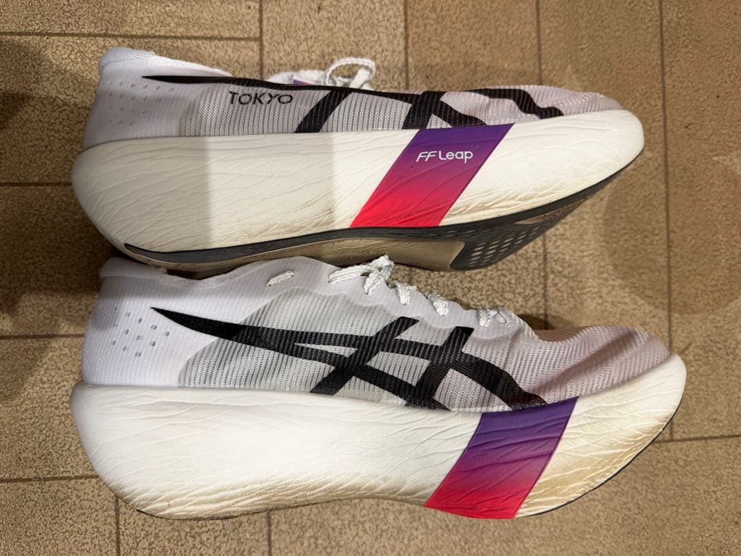 ASICS メタスピードレイ　25.5cm