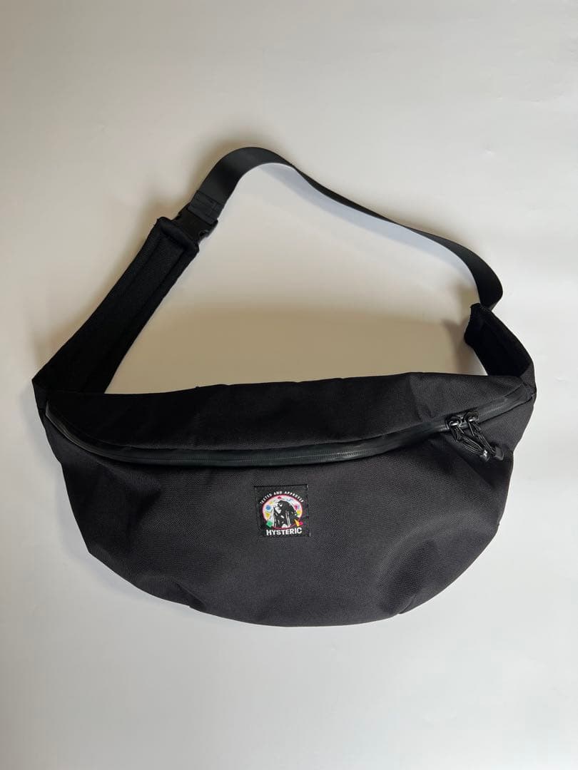 ヒステリックグラマー　ワンショルダーバッグ　ボディバッグ HYSTERIC GLAMOUR（ヒステリックグラマー）の「ワンショルダーバッグ
