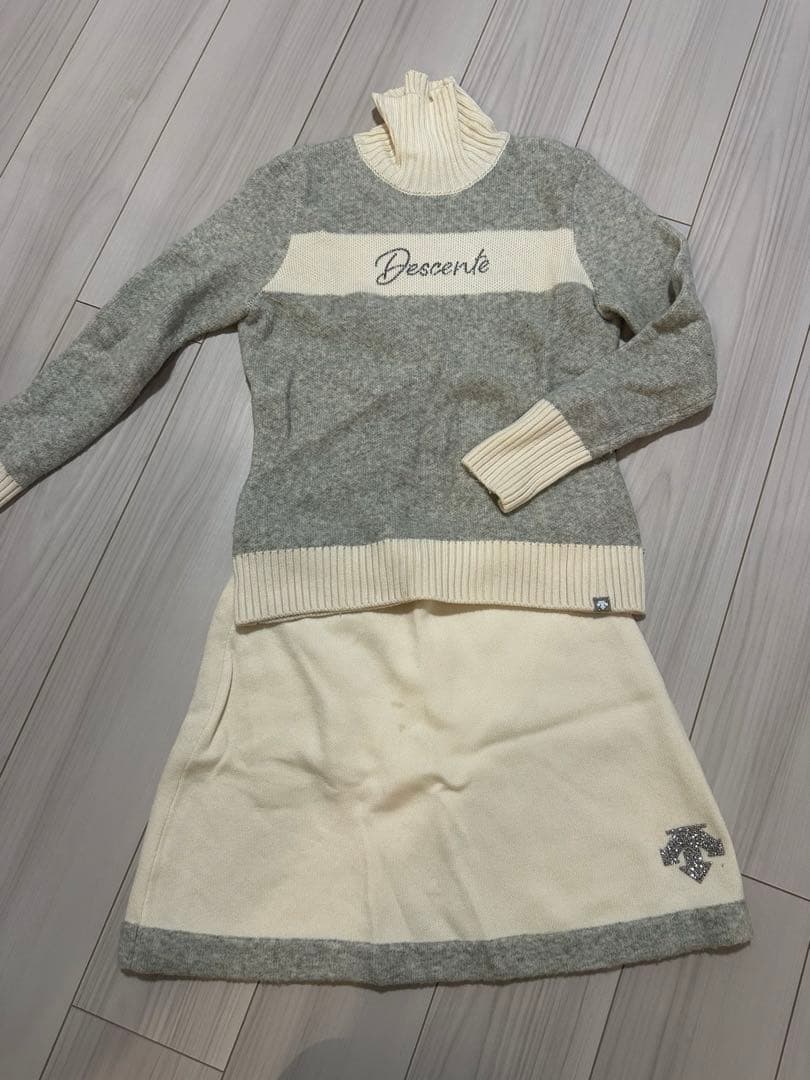 デサントゴルフ　クリスタルコレクション　上下セット デサントゴルフクリスタルコレクション上下セット