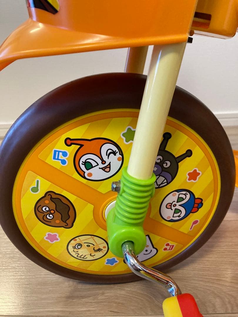 美品】おでかけ三輪車 わくわくアンパンマンごうピースII オレンジ