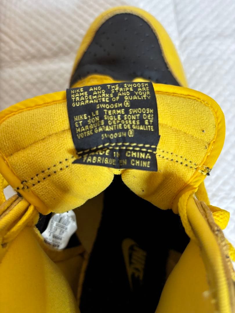 NIKE アイオワ ナイキ 27.5cm イ エロー✕黒